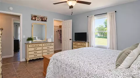 Bedroom - 305 Woolsey St, Mountain View, MO 65548 photo 6 of 8