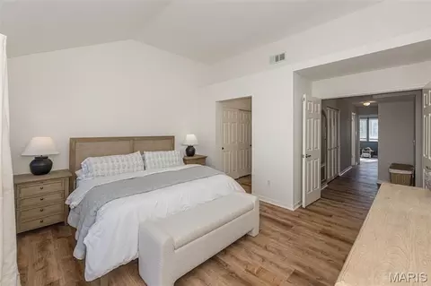 Bedroom - 1701 Highview Circle Ct, Ballwin, MO 63021 photo 2 of 5
