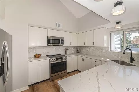 Kitchen - 1701 Highview Circle Ct, Ballwin, MO 63021 photo 1 of 6