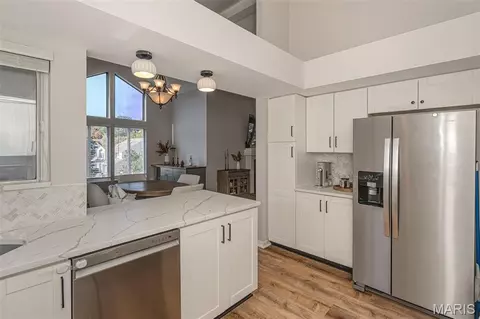 Kitchen - 1701 Highview Circle Ct, Ballwin, MO 63021 photo 4 of 6