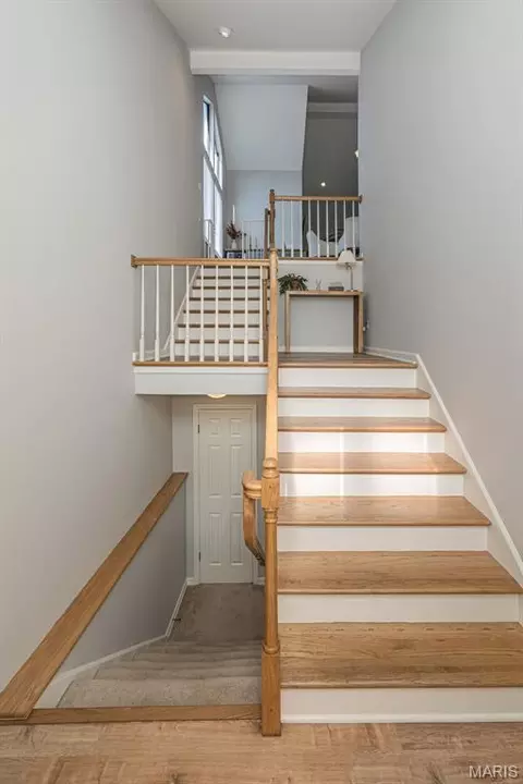 Entry Way - 1701 Highview Circle Ct, Ballwin, MO 63021 photo 1 of 5
