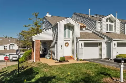 Exterior - 1701 Highview Circle Ct, Ballwin, MO 63021 photo 2 of 9