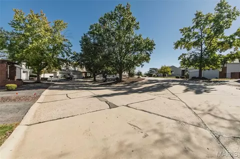 Exterior - 1701 Highview Circle Ct, Ballwin, MO 63021 photo 3 of 9