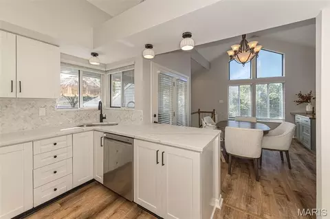 Kitchen - 1701 Highview Circle Ct, Ballwin, MO 63021 photo 3 of 6