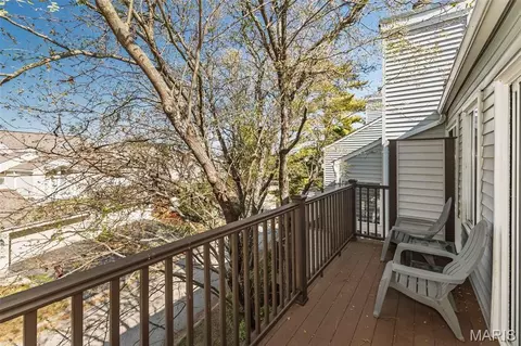 Exterior - 1701 Highview Circle Ct, Ballwin, MO 63021 photo 7 of 9