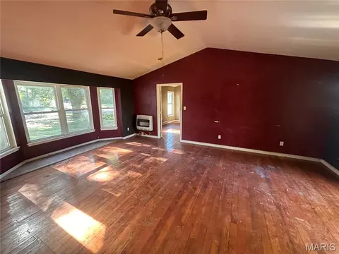 1001 Olive St, New Haven, MO 63068 photo 3