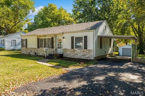 108 March Dr, Collinsville, IL 62234