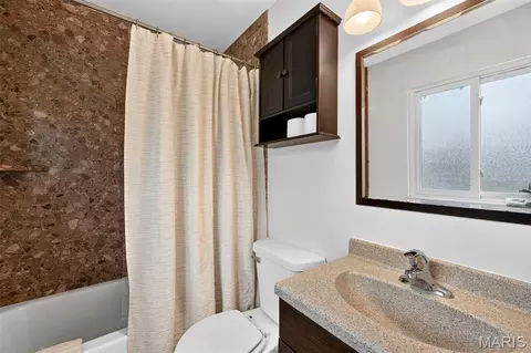 Bath - 348 Parma Dr, Ballwin, MO 63021 photo 1 of 3