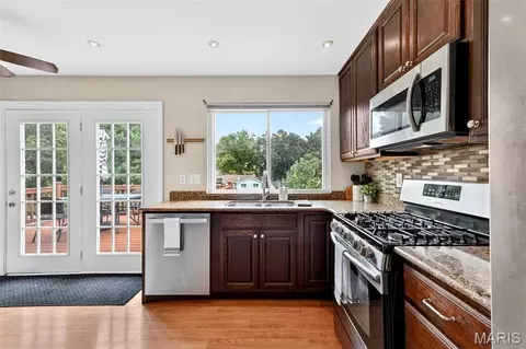 Kitchen - 348 Parma Dr, Ballwin, MO 63021 photo 4 of 4