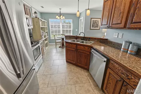 200 Silver Hawk Ln, Cape Girardeau, MO 63701