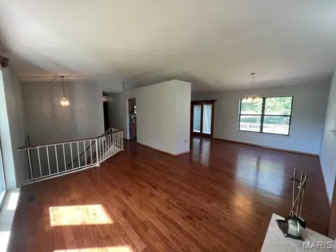 Living - 207 Serenity Place Ct, Pacific, MO 63069 photo 2 of 7