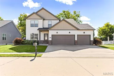 7116 Augusta Dr, Glen Carbon, IL 62034