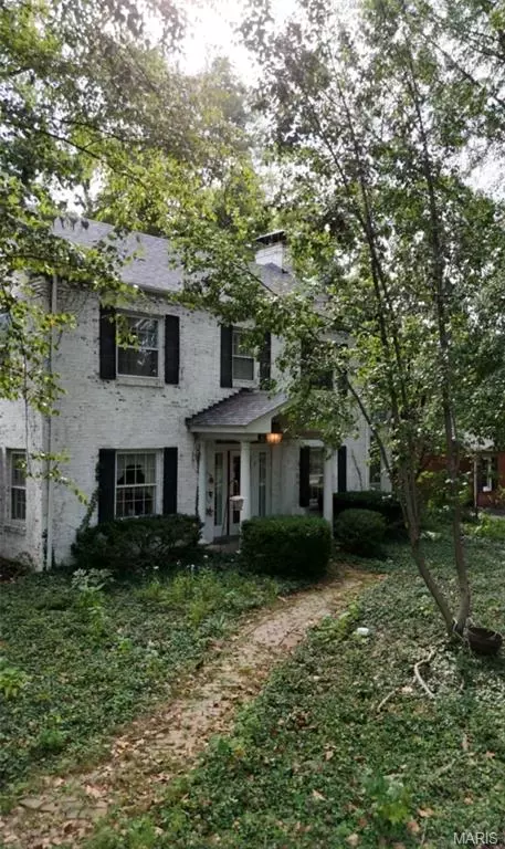 1200 S Geyer Rd, Kirkwood, MO 63122