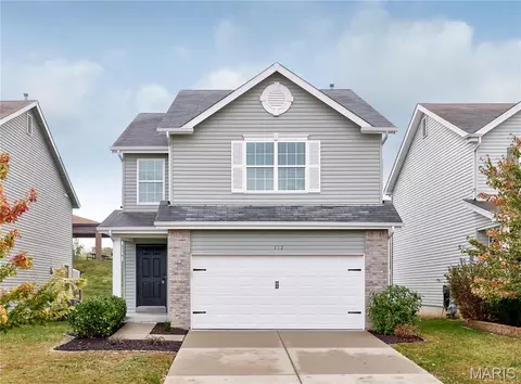 112 Champions Ln, Wentzville, MO 63385