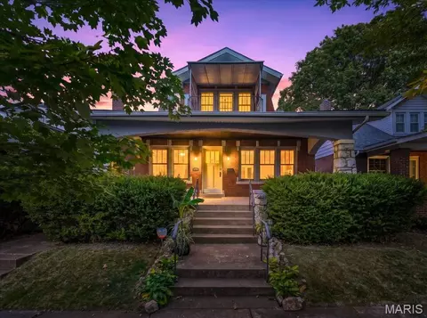 5209 Finkman St, Saint Louis, MO 63109