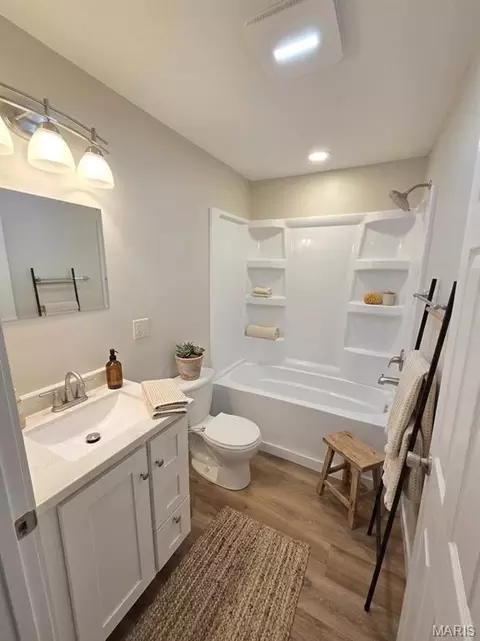 Bath - 1003 Hampton Ln, Canton, MO 63435 photo 6 of 6