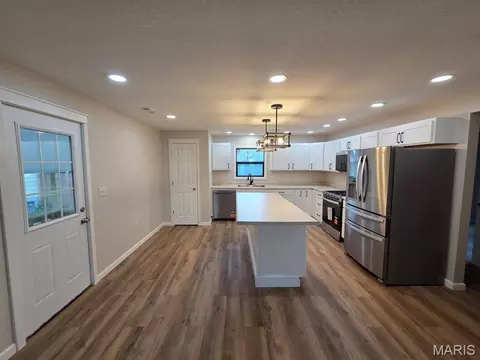 Kitchen - 1003 Hampton Ln, Canton, MO 63435 photo 6 of 7