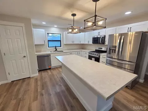 Kitchen - 1003 Hampton Ln, Canton, MO 63435 photo 1 of 7