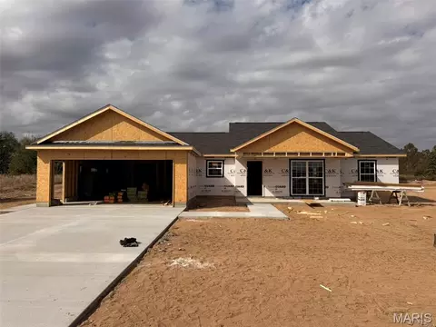 8 Perry Dr, Benton, MO 63736