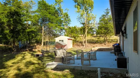 Exterior - 213 Flora St, Iberia, MO 65486 photo 9 of 11