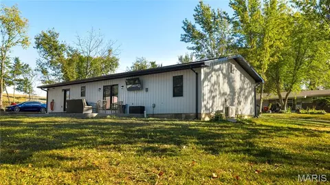 Exterior - 213 Flora St, Iberia, MO 65486 photo 11 of 11