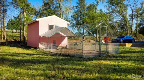 Exterior - 213 Flora St, Iberia, MO 65486 photo 6 of 11