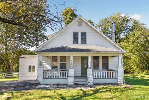 Exterior - 8329 Andy Rd, Waterloo, IL 62298 photo 1 of 6
