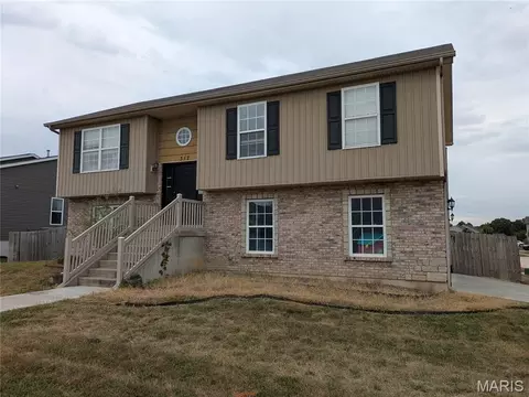 317 Huntleigh Pkwy, Wentzville, MO 63385