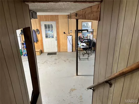 Entry Way - 403 E Dent St, Ironton, MO 63650 photo 3 of 3