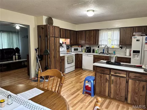 Kitchen - 403 E Dent St, Ironton, MO 63650 photo 2 of 3