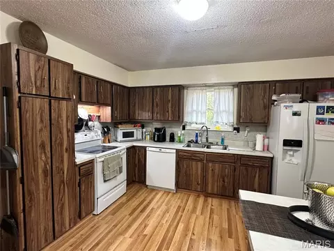 Kitchen - 403 E Dent St, Ironton, MO 63650 photo 3 of 3