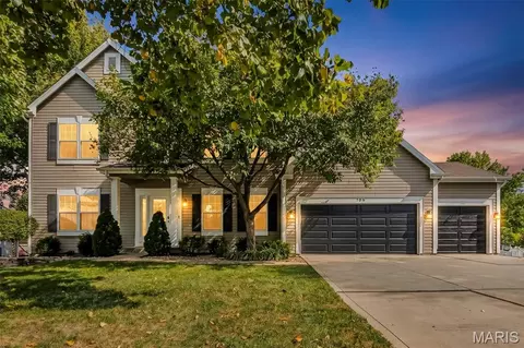 106 Crimson Oaks Ct, Lake Saint Louis, MO 63367