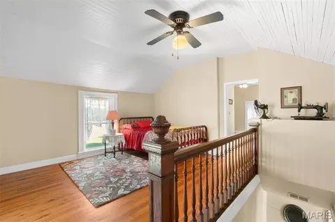 Bedroom - 6411 Evergreen Loop, Leslie, MO 63056 photo 3 of 8