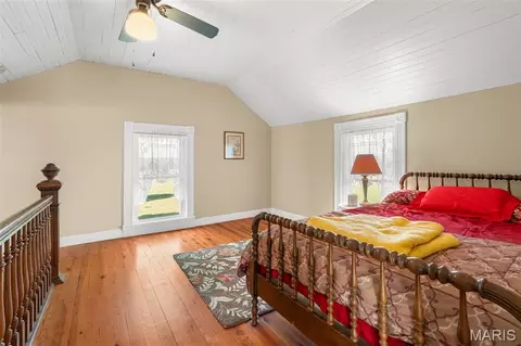 Bedroom - 6411 Evergreen Loop, Leslie, MO 63056 photo 5 of 8