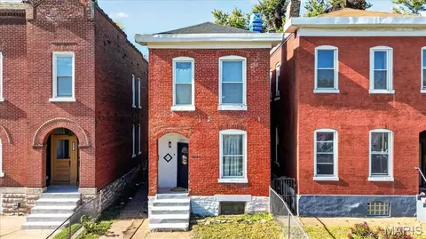 6821 Minnesota Ave, Saint Louis, MO 63111