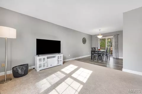 Living - 463 Talbert Ct, Ballwin, MO 63021 photo 3 of 6