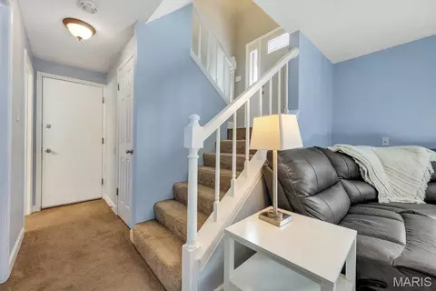 Entry Way - 463 Talbert Ct, Ballwin, MO 63021 photo 2 of 2