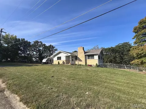 407 Lee Ave, Richland, MO 65556
