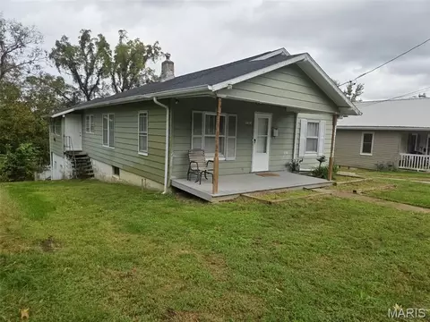 Exterior - 1618 Singleton Ave, Hannibal, MO 63401 photo 1 of 8