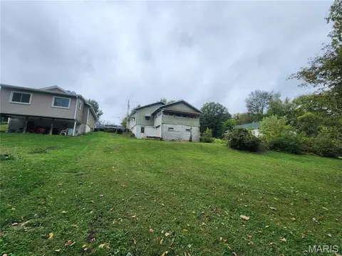 Exterior - 1618 Singleton Ave, Hannibal, MO 63401 photo 6 of 8