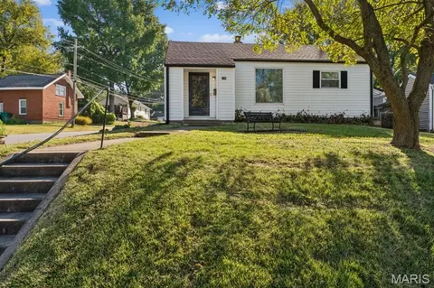190 N New Florissant Rd, Florissant, MO 63031
