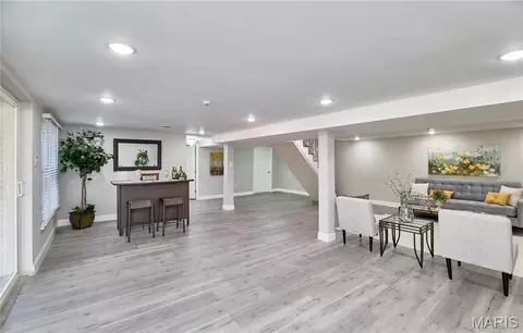 Living - 7707 Springdale Dr, Normandy, MO 63121 photo 13 of 15
