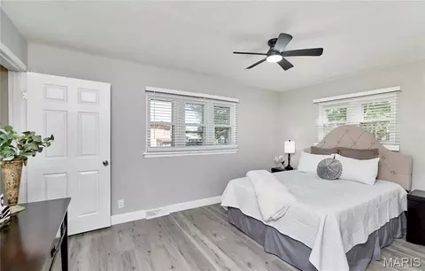 Bedroom - 7707 Springdale Dr, Normandy, MO 63121 photo 2 of 13
