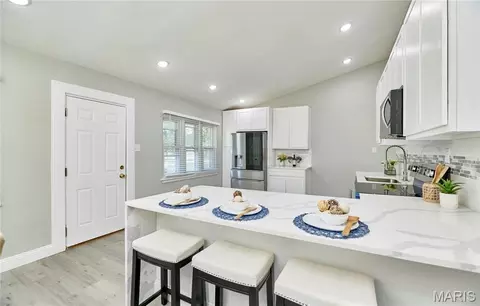 Kitchen - 7707 Springdale Dr, Normandy, MO 63121 photo 2 of 6