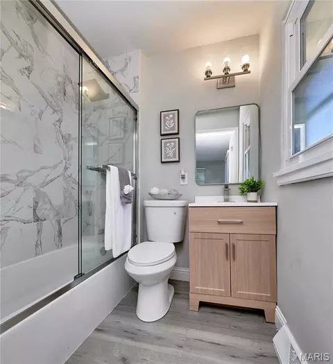 Bath - 7707 Springdale Dr, Normandy, MO 63121 photo 1 of 3