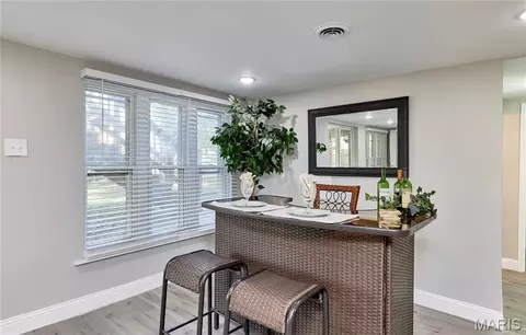 Dining - 7707 Springdale Dr, Normandy, MO 63121 photo 4 of 4