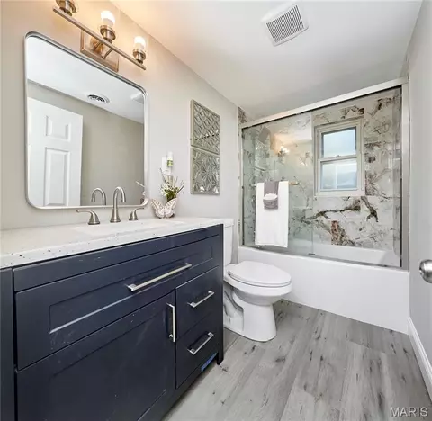 Bath - 7707 Springdale Dr, Normandy, MO 63121 photo 3 of 3