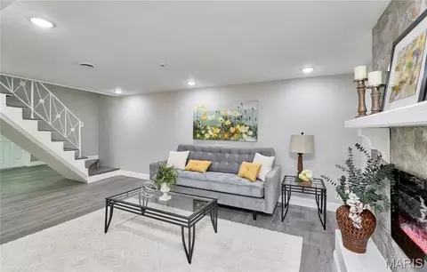 Living - 7707 Springdale Dr, Normandy, MO 63121 photo 11 of 15