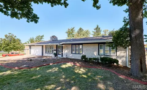 Exterior - 7707 Springdale Dr, Normandy, MO 63121 photo 4 of 10