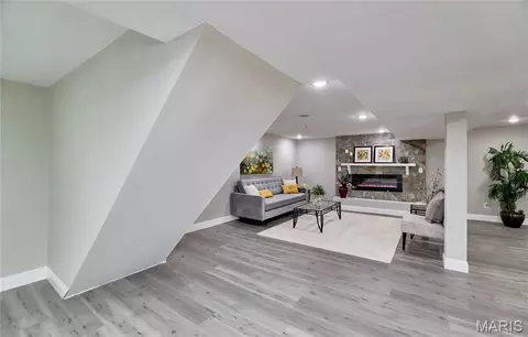 Living - 7707 Springdale Dr, Normandy, MO 63121 photo 15 of 15